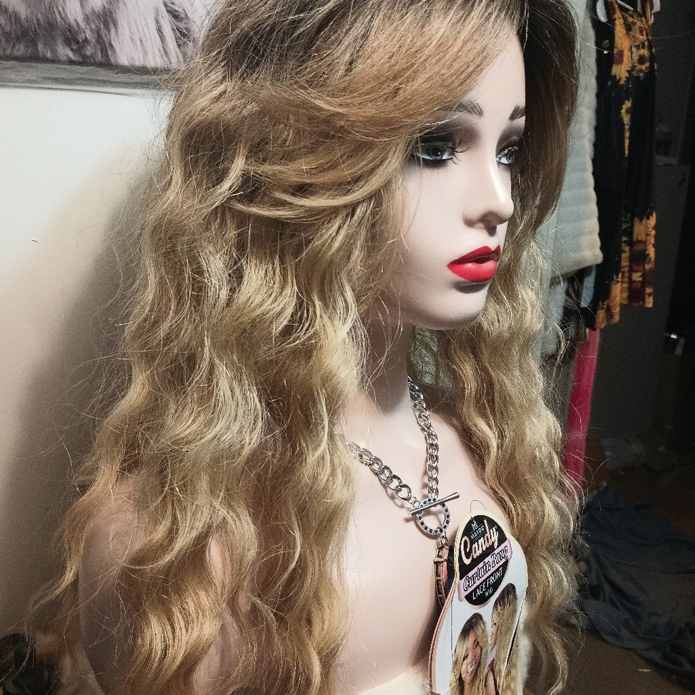 Golden Blonde Wavy Hair Wig Free Gift 🎁
